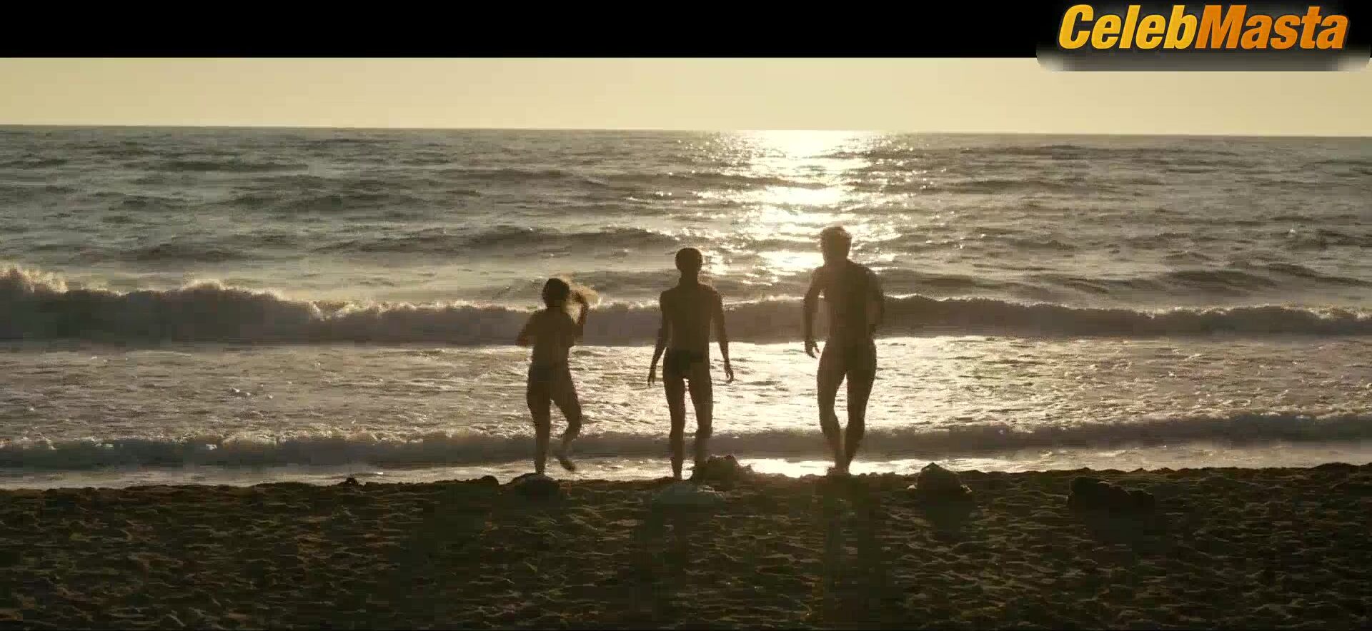 Alicia Vikander Riley Keough And Tits, Underwear Scene From - Photo 1 of 5 photo 4