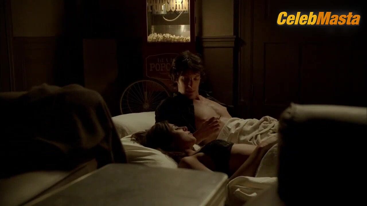 Jamie-lynn Sigler ’s Underwear Scene From The Sopranos - Photo 1 of 5