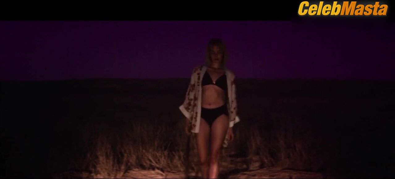Jena Malone Underwear Scene In Bottom Of The World Movie - Photo 1 of 5 photo 2