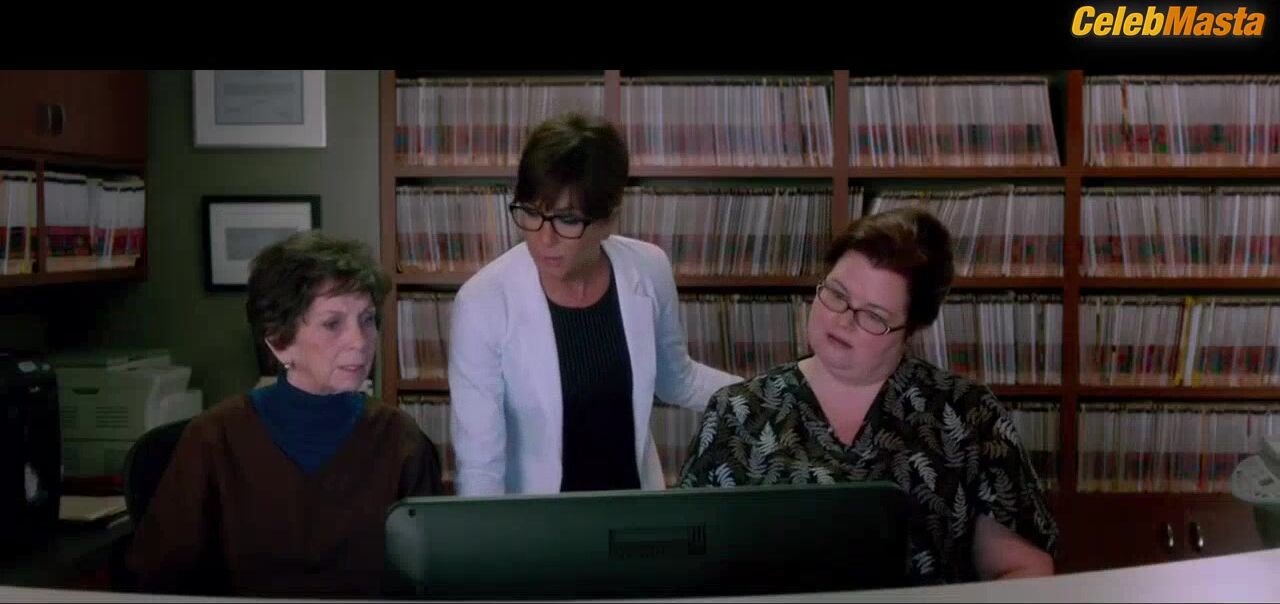 Jennifer Aniston Tits And Underwear Scene From Horrible - Photo 1 of 5