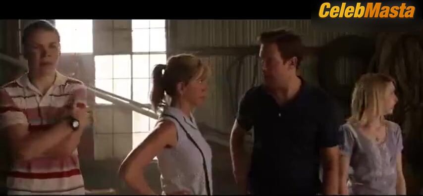 Jennifer Aniston Ass, Tits Scene From We’re The Millers - Photo 1 of 5 photo 2
