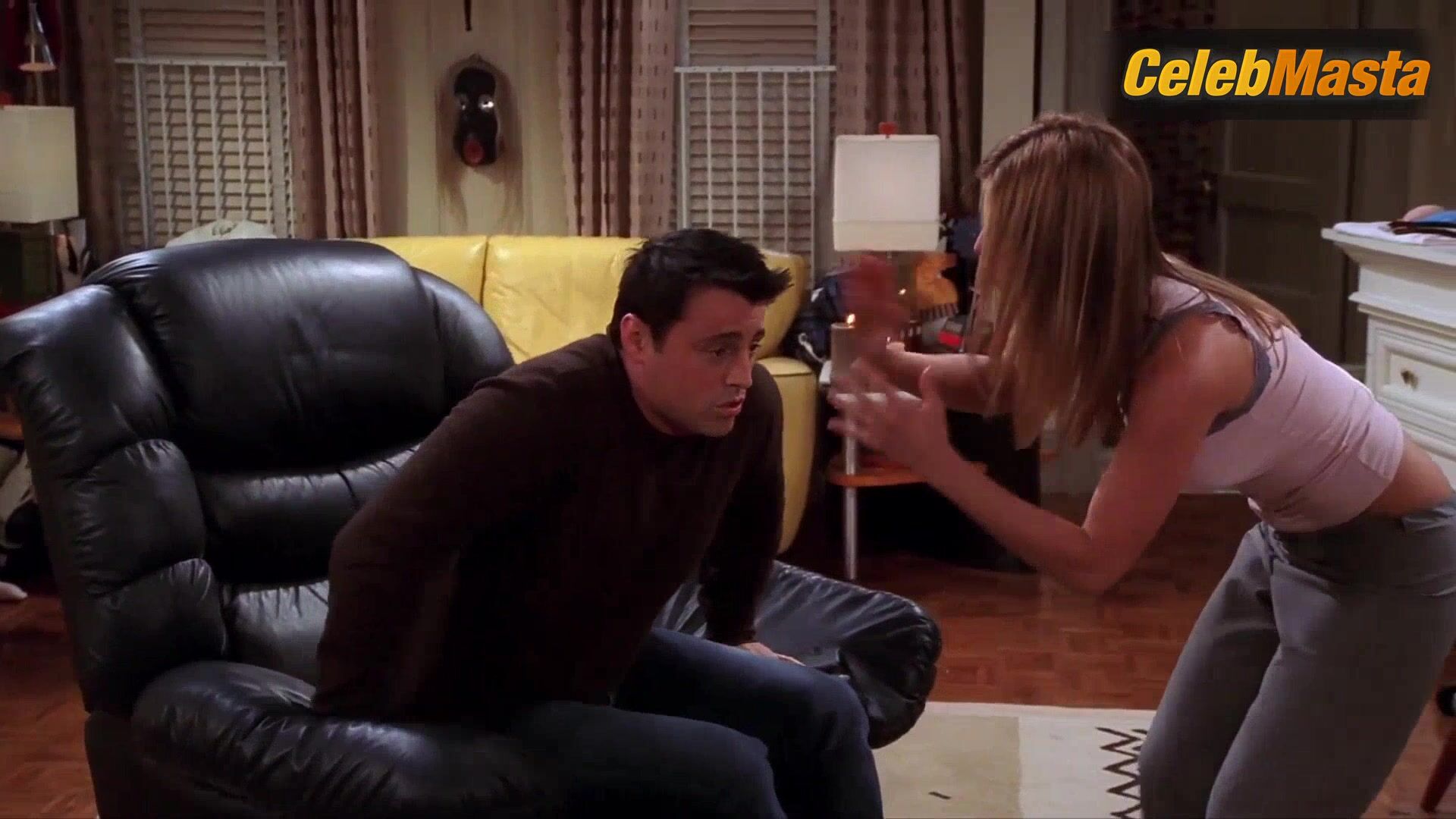 Jennifer Aniston Sexy Scene From Friends - Photo 3 of 5 photo 5