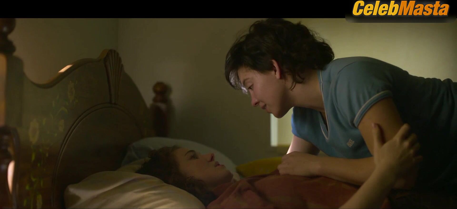 Jess Gabor Sydney Sweeney And ’s Lesbian Scene In - Photo 1 of 5 photo 2