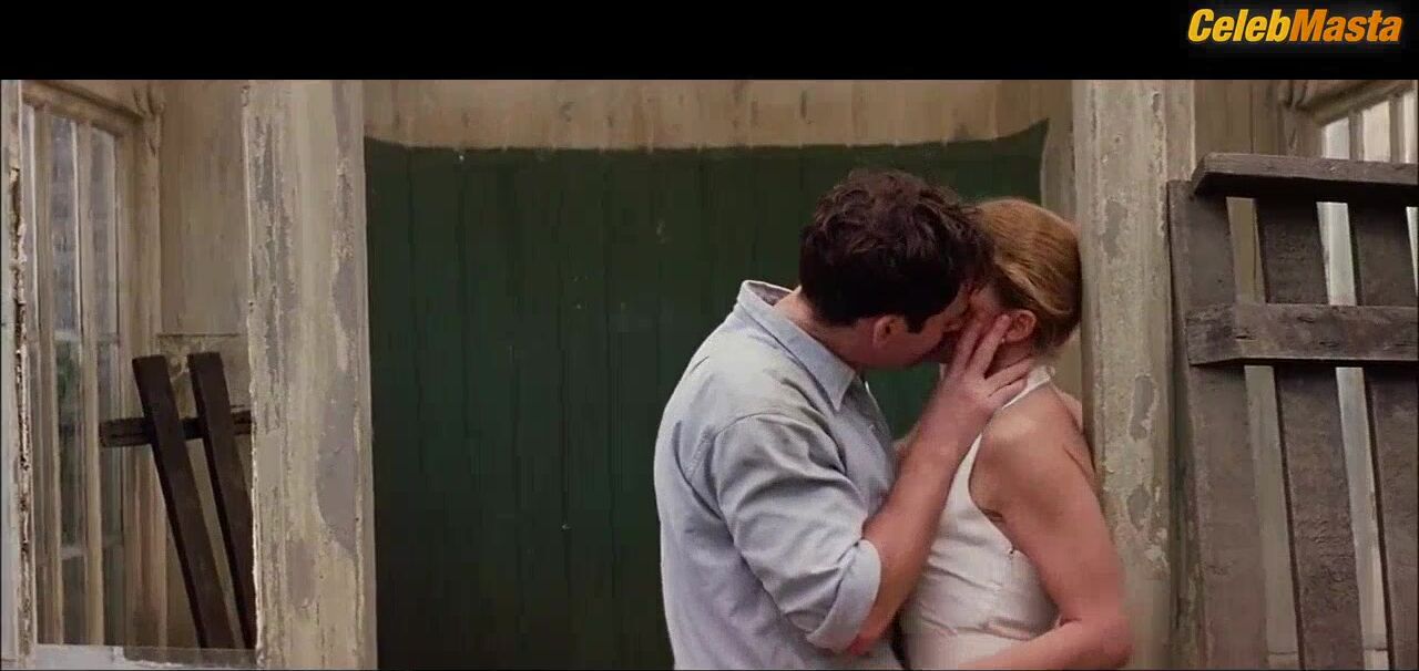 Natasha Richardson Ass, Tits Scene From Asylum - Photo 1 of 5