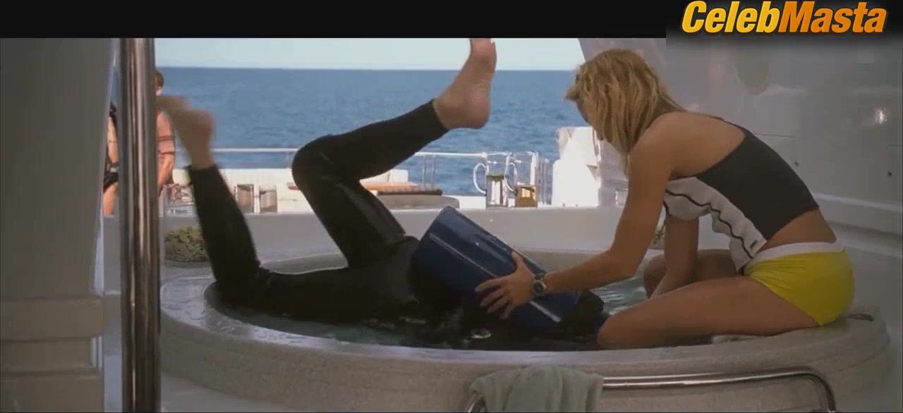 Kate Hudson Sexy Scene From Fool’s Gold - Photo 2 of 5 photo 1