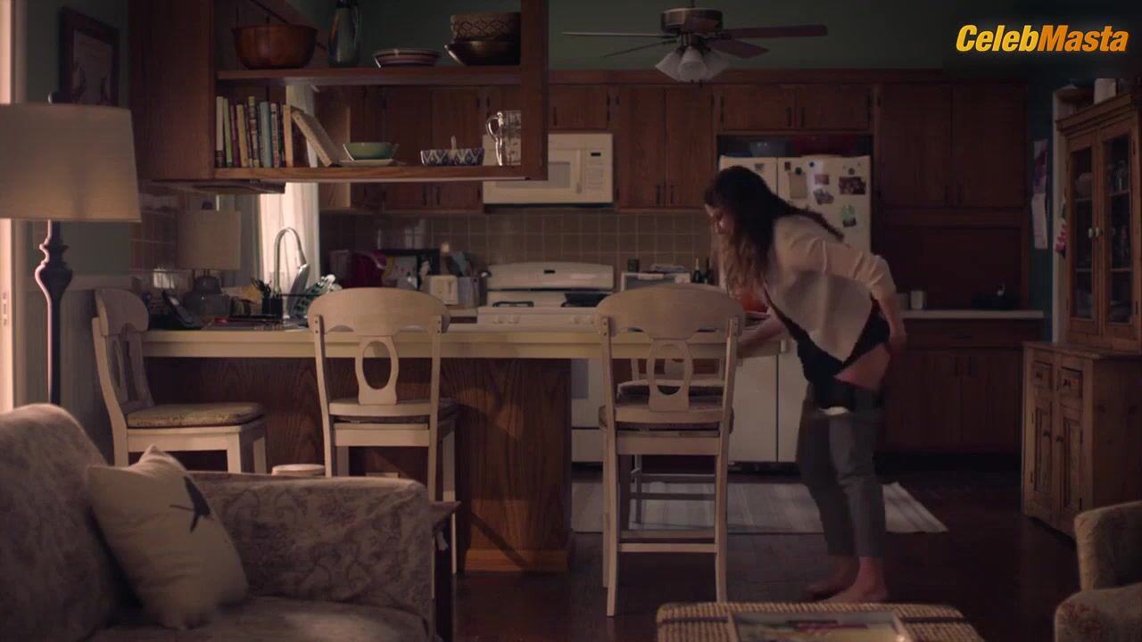 Kathryn Hahn Ass, Tits Scene In Mrs. Fletcher - Photo 3 of 5 photo 2