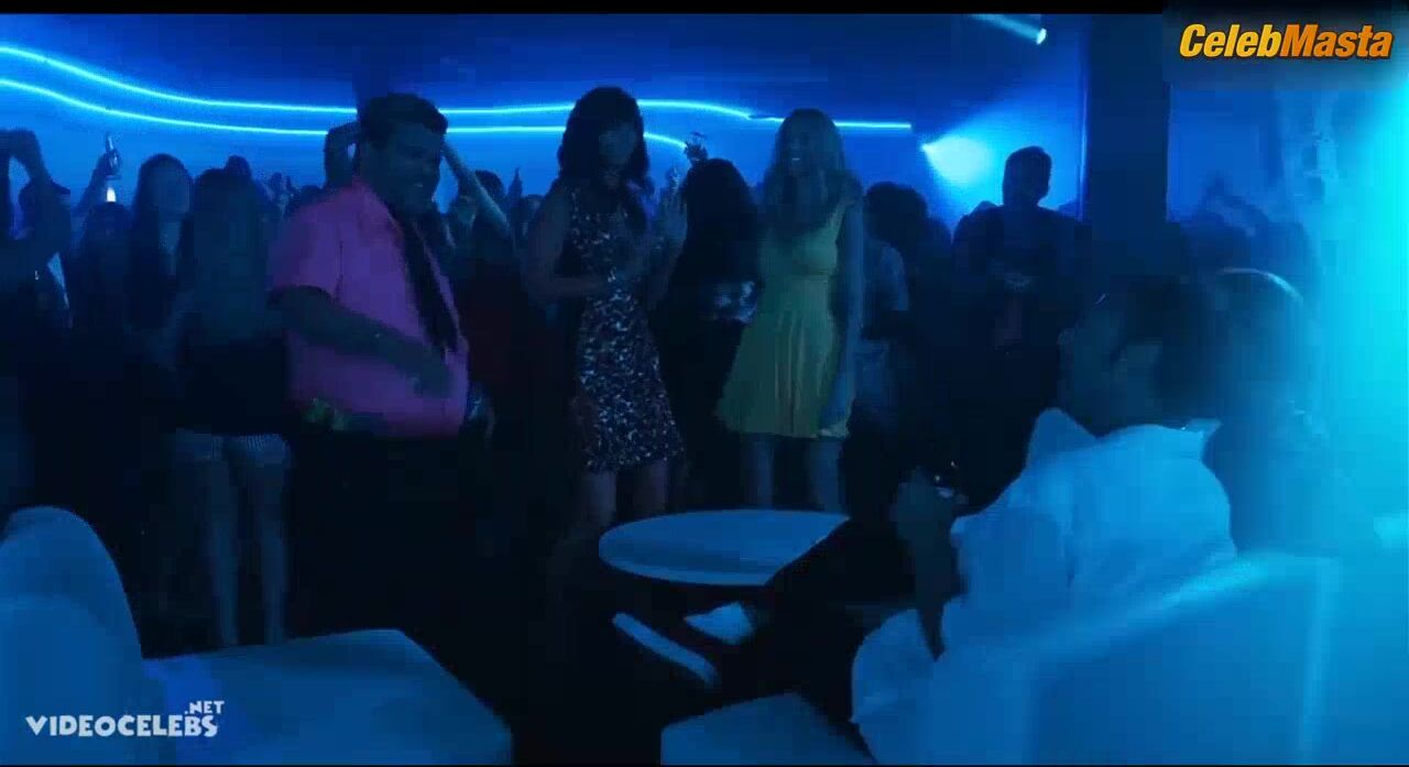 Kathryn Hahn ’s Tits Scene From The Do-over - Photo 3 of 5 photo 2