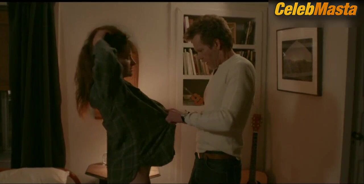 Kathryn Hahn ’s Bush, Tits Scene From I Love Dick - Photo 2 of 5 photo 1