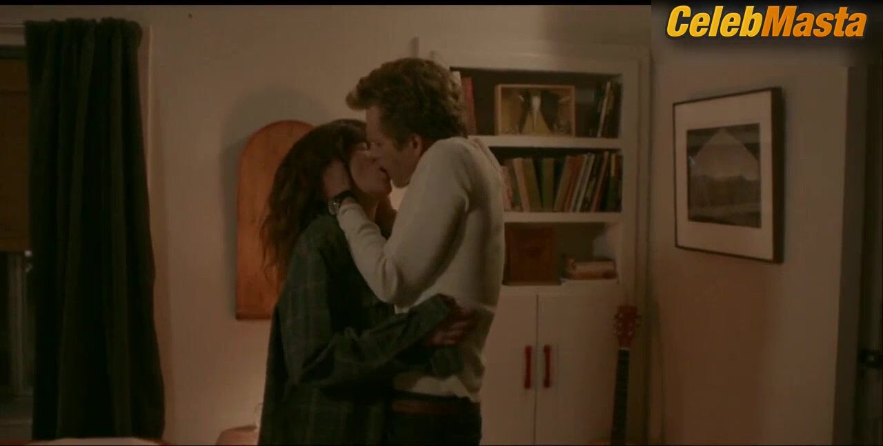 Kathryn Hahn ’s Bush, Tits Scene From I Love Dick - Photo 2 of 5
