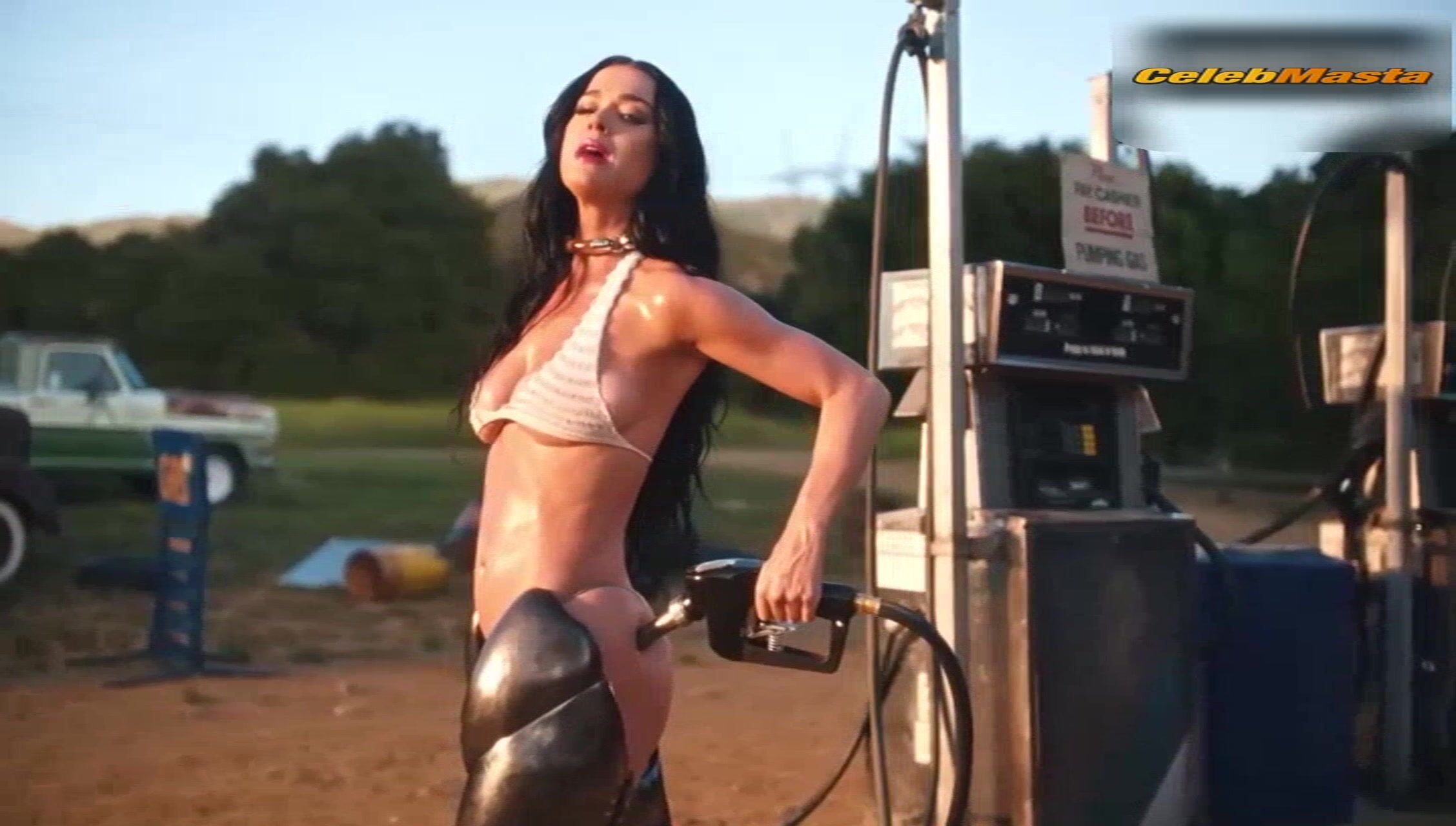 Katy Perry ’s Thong Scene From Woman’s World - Photo 3 of 5 photo 4