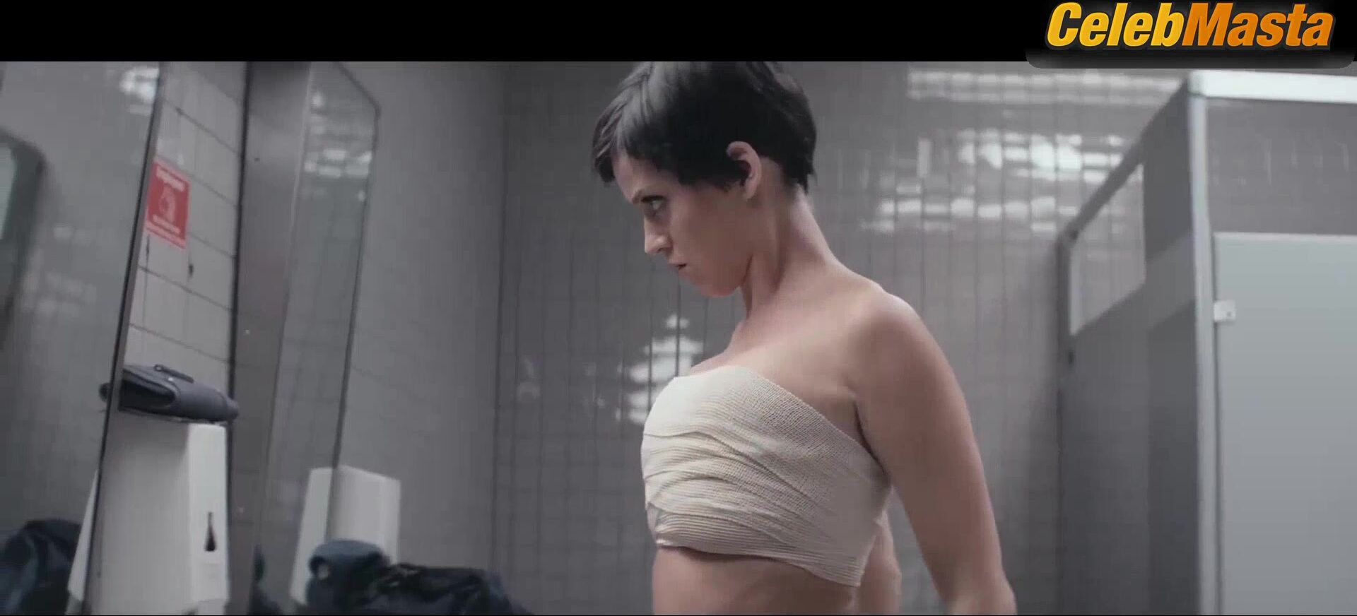 Katy Perry Tits, Underwear Scene From : Part Of Me - Photo 2 of 5