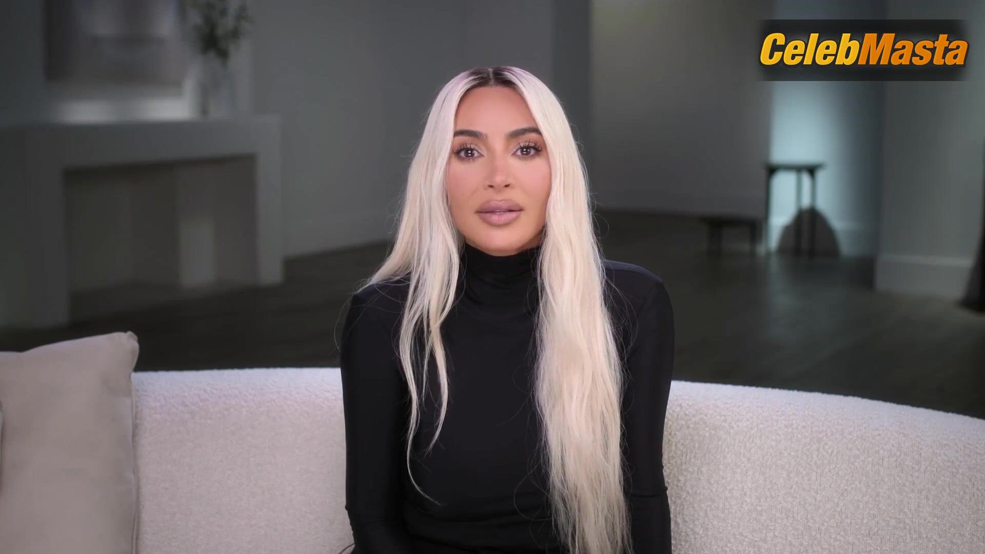 Kim Kardashian West Flaunts Sexy Scene In The Kardashians - Photo 2 of 5 photo 1
