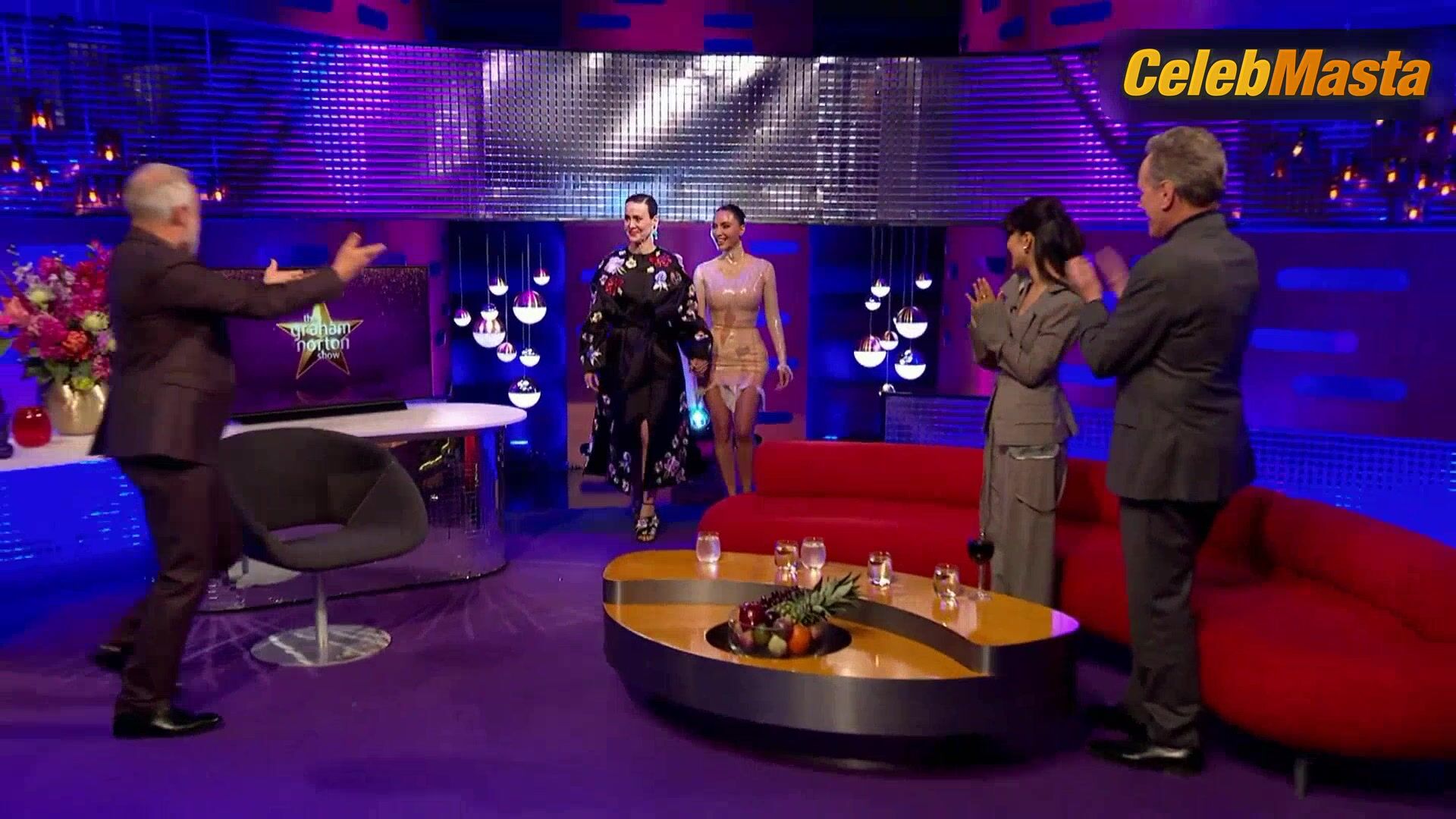 Kim Kardashian West ’s Sexy Scene From The Graham Norton - Photo 2 of 5 photo 1