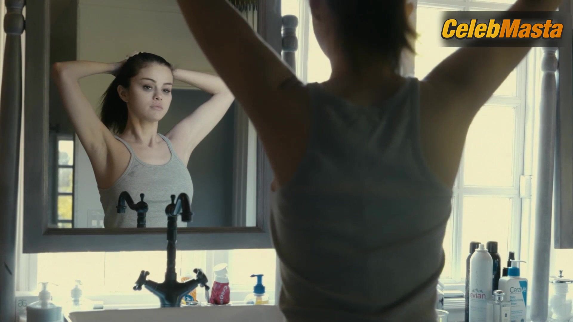 Selena Gomez Sexy Scene From : My Mind & Me - Photo 1 of 5 photo 2