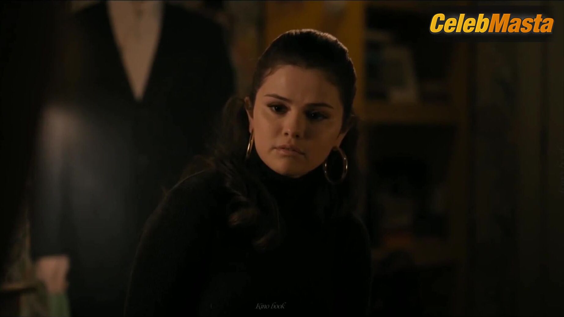 Selena Gomez Sexy Scene From Only Murders In The Building - Photo 1 of 5