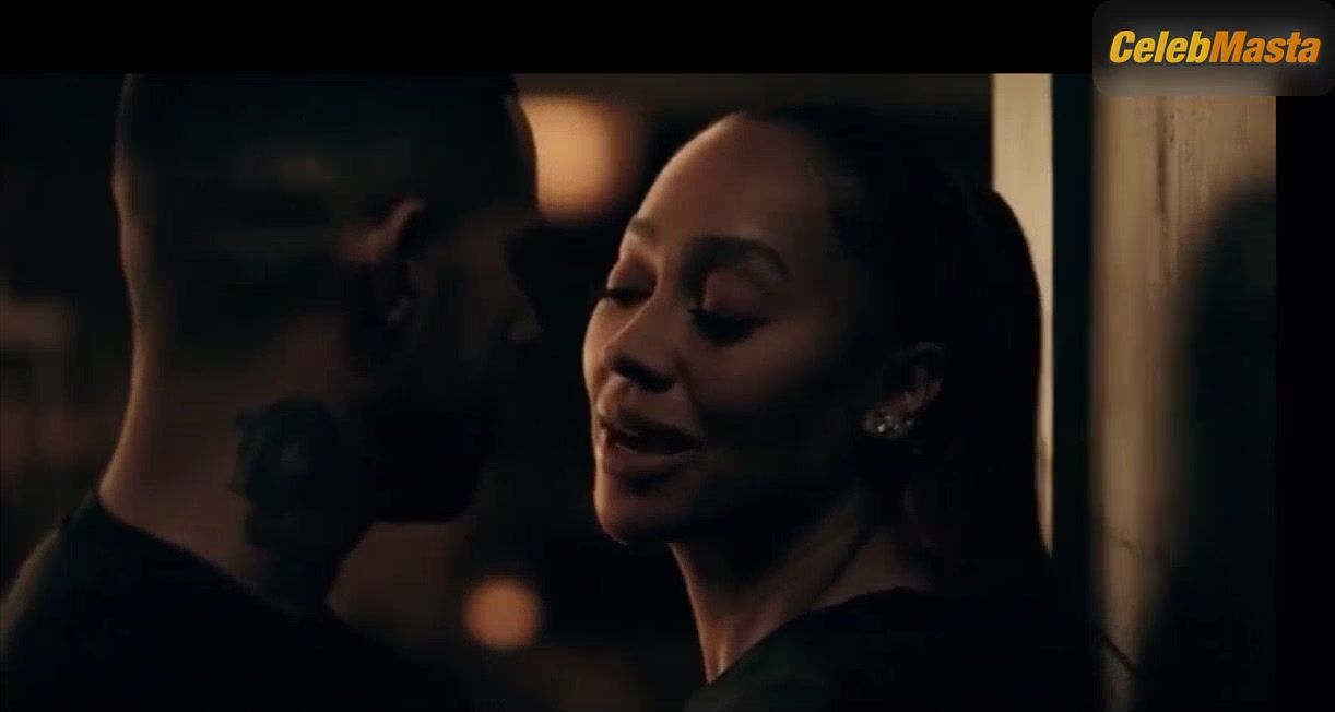La La Anthony ’s Bush Scene From The Chi - Photo 1 of 5 photo 5