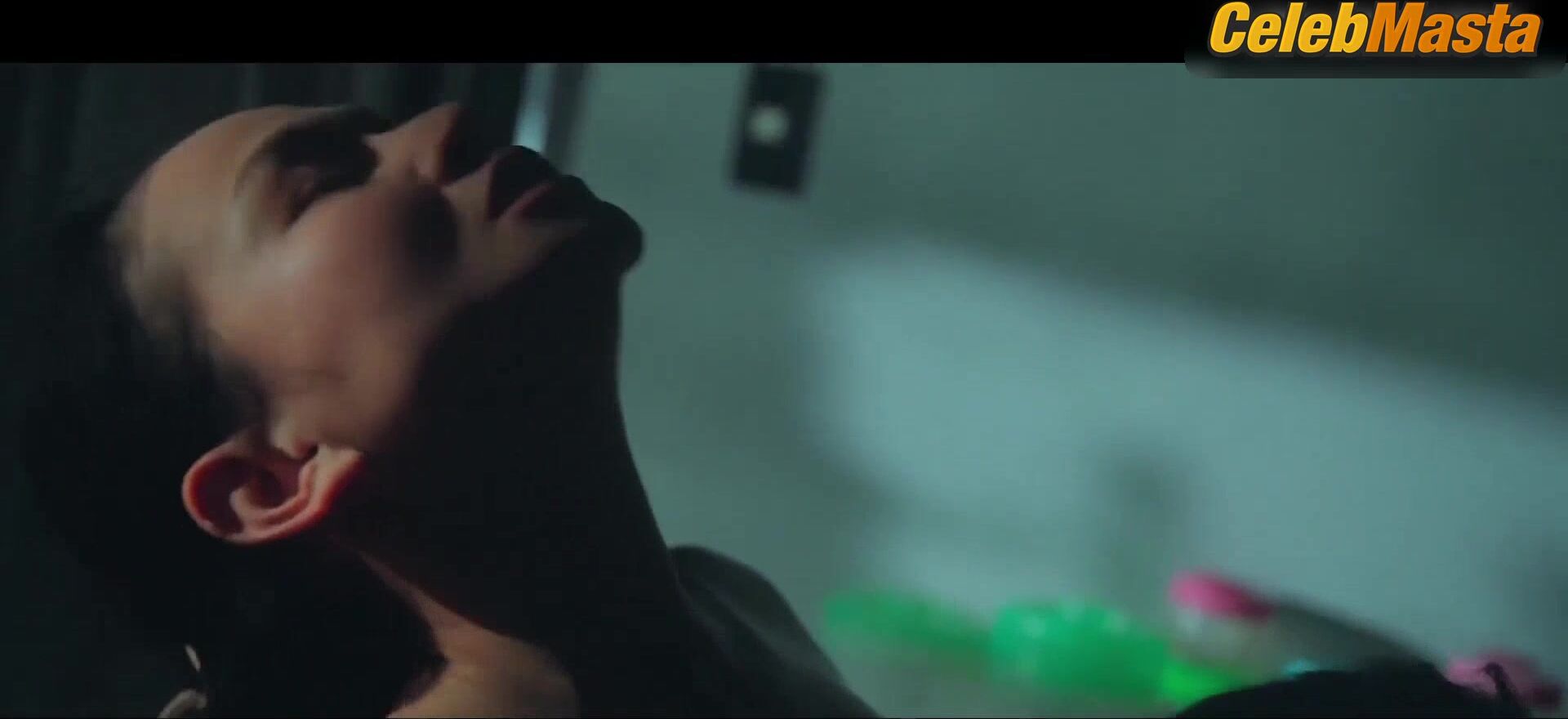 Lea Bernabe Tits Scene In Silip - Photo 1 of 5 photo 4