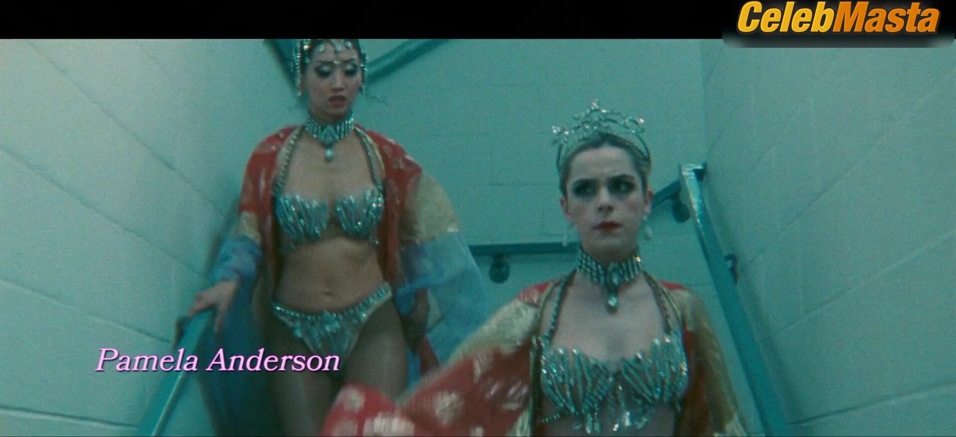 Amber Snow Pamela Anderson, Kiernan Shipka, Brenda Song - Photo 1 of 5 photo 2