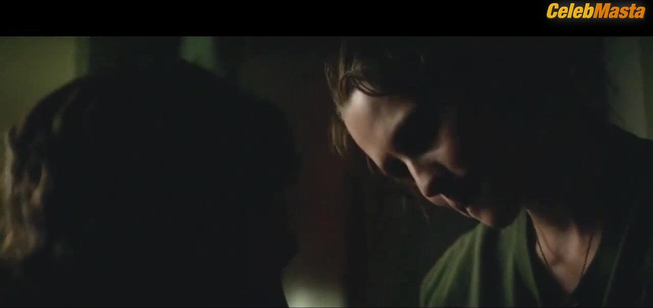 Teresa Palmer ’s Booty Scene From Triple 9 - Photo 1 of 5 photo 5