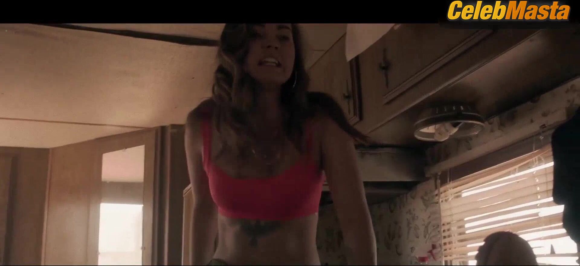 Liana Liberato ’s Tits Scene In Dig - Photo 1 of 5 photo 4