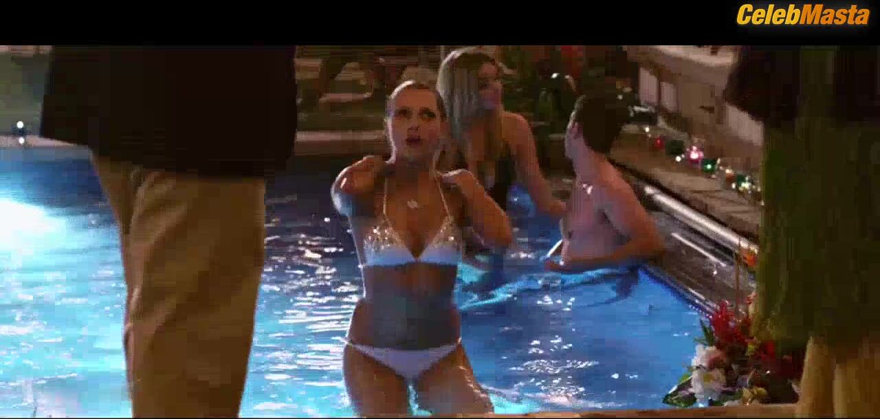 Teresa Palmer ’s Tits And Bikini Scene In Bedtime - Photo 3 of 5 photo 1