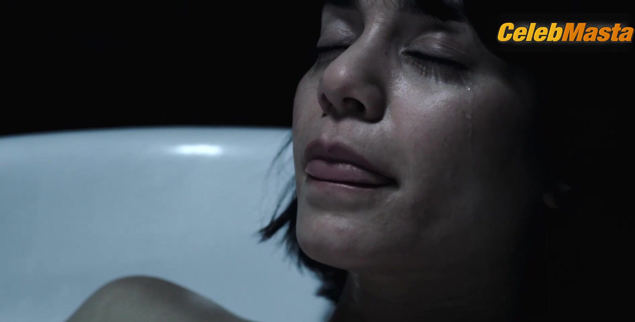 Vanessa Hudgens Hot Scene In Polar - Photo 1 of 5 photo 4