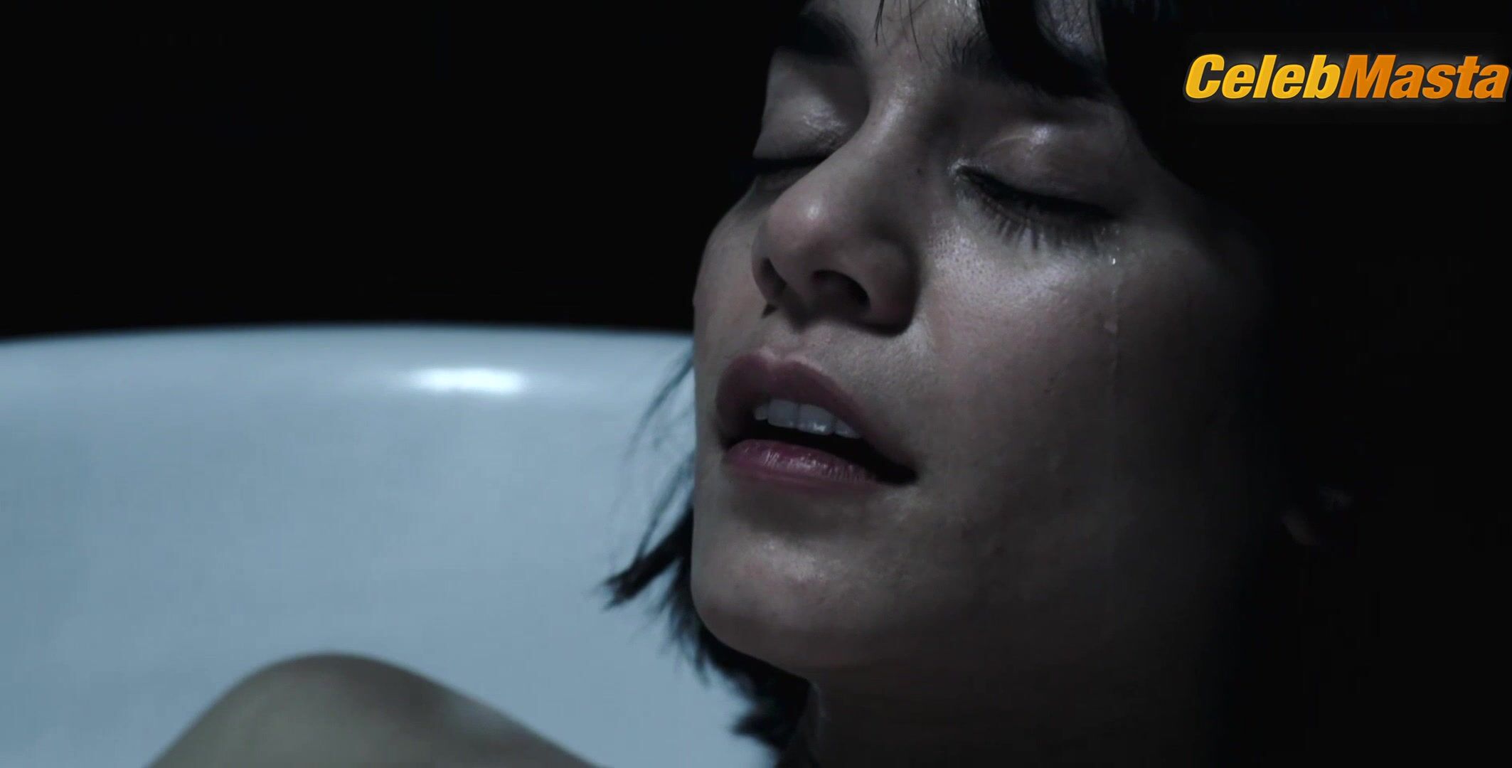 Vanessa Hudgens Hot Scene In Polar - Photo 1 of 5 photo 5
