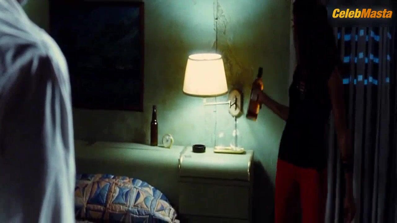 Zoe Saldana ’s Booty, Tits Scene In The Losers - Photo 2 of 5