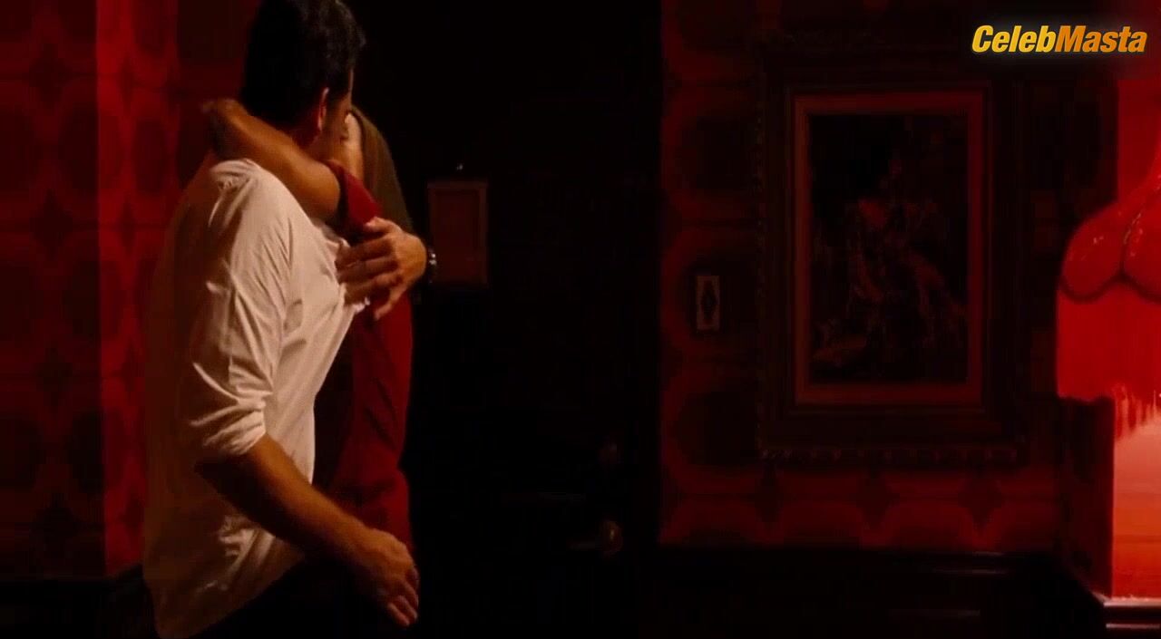 Zoe Saldana ’s Booty, Tits Scene In The Losers - Photo 2 of 5 photo 5