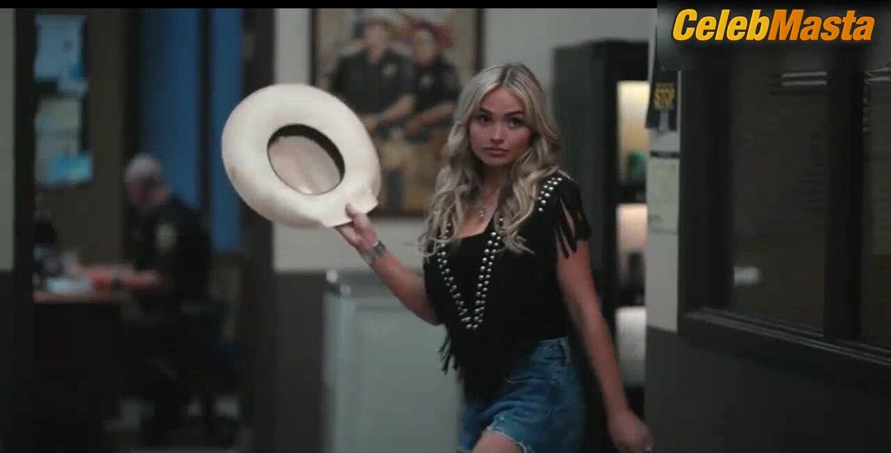 Natalie Alyn Lind Flaunts Body In Sexy Scene In Dutton Ranch - Photo 2 of 5 photo 4