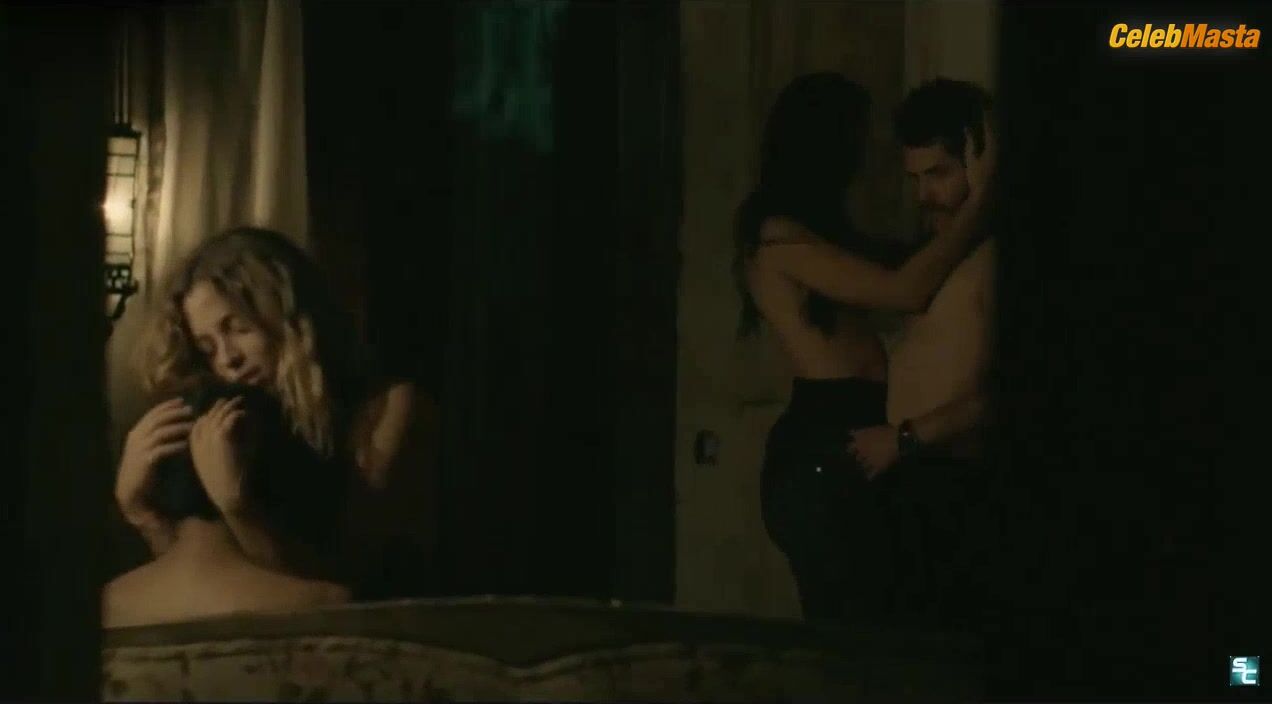 Paulina Davila Shows Ass Scene In Aqui En La Tierra - Photo 1 of 5 photo 2