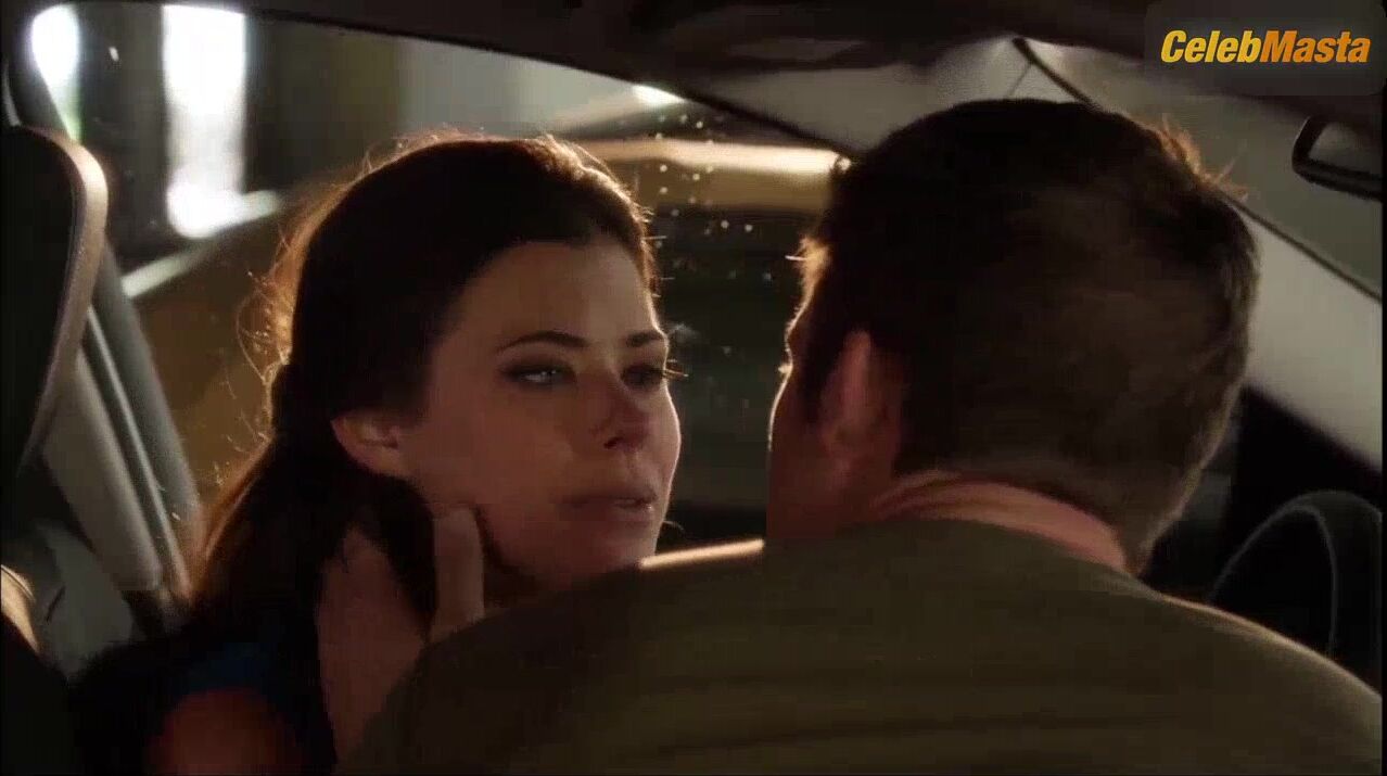 Peyton List Bares Boobs Scene In 90210 - Photo 1 of 5 photo 2
