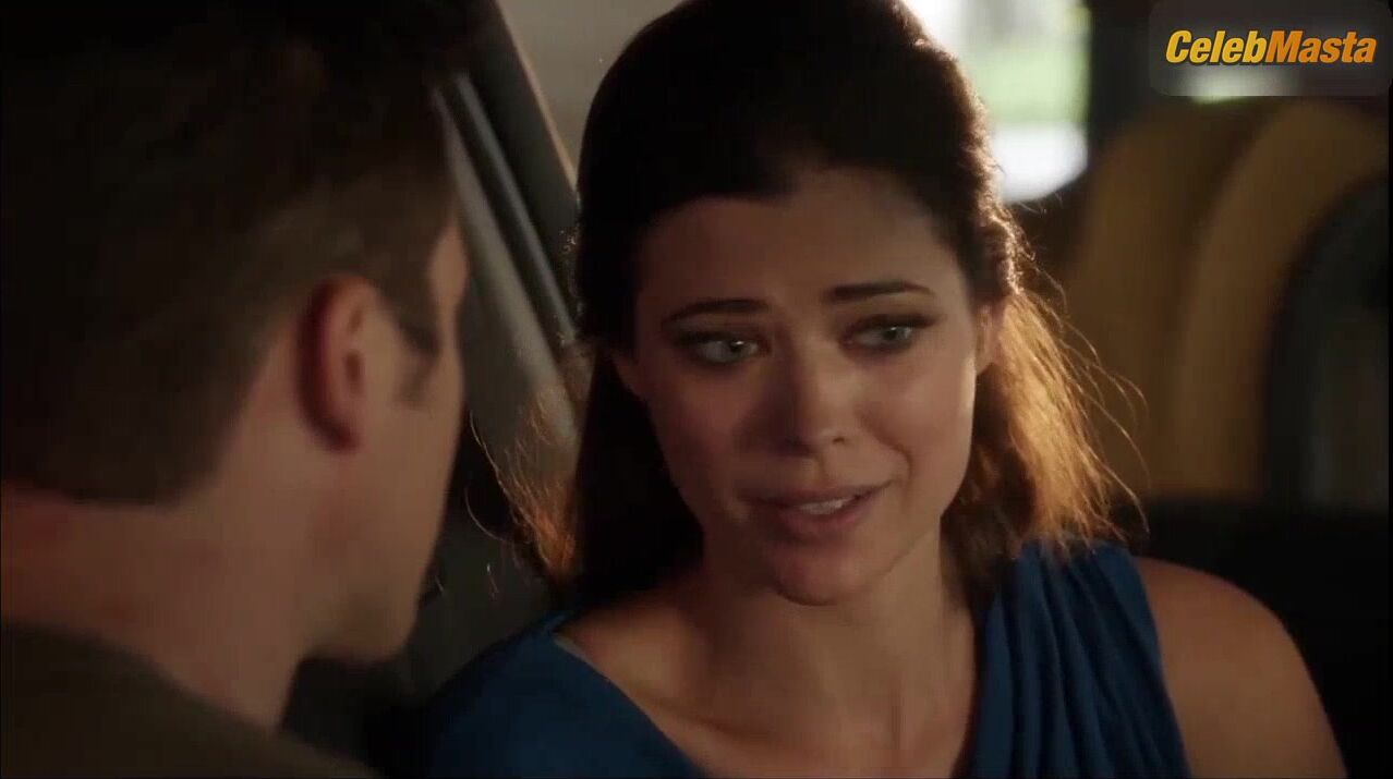 Peyton List Bares Boobs Scene In 90210 - Photo 1 of 5 photo 5