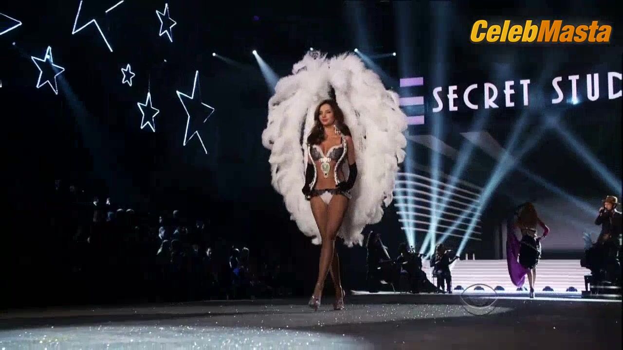 Miranda Kerr ’s Underwear Scene From The - Photo 1 of 5 photo 4