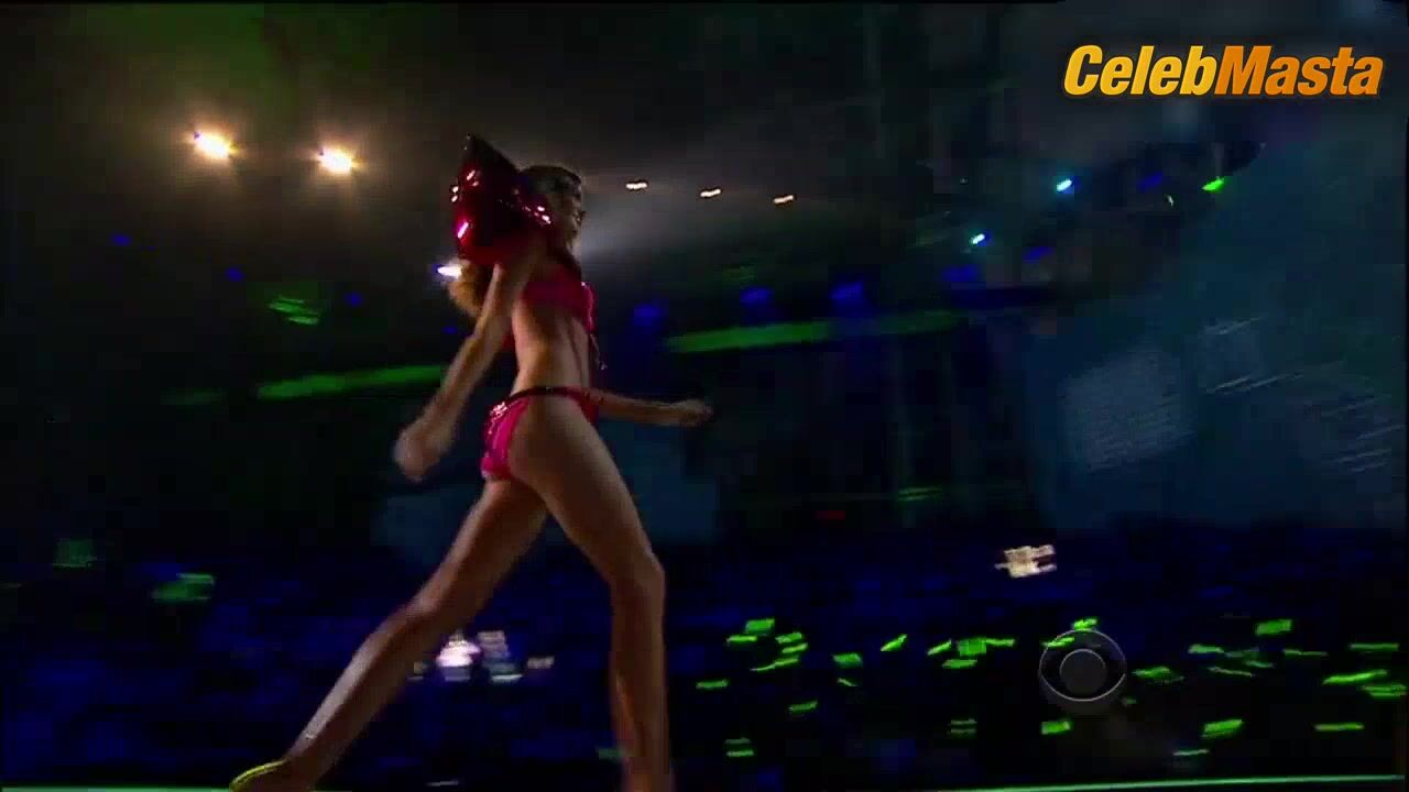 Miranda Kerr Underwear Scene From The Victoria’s - Photo 1 of 5 photo 5