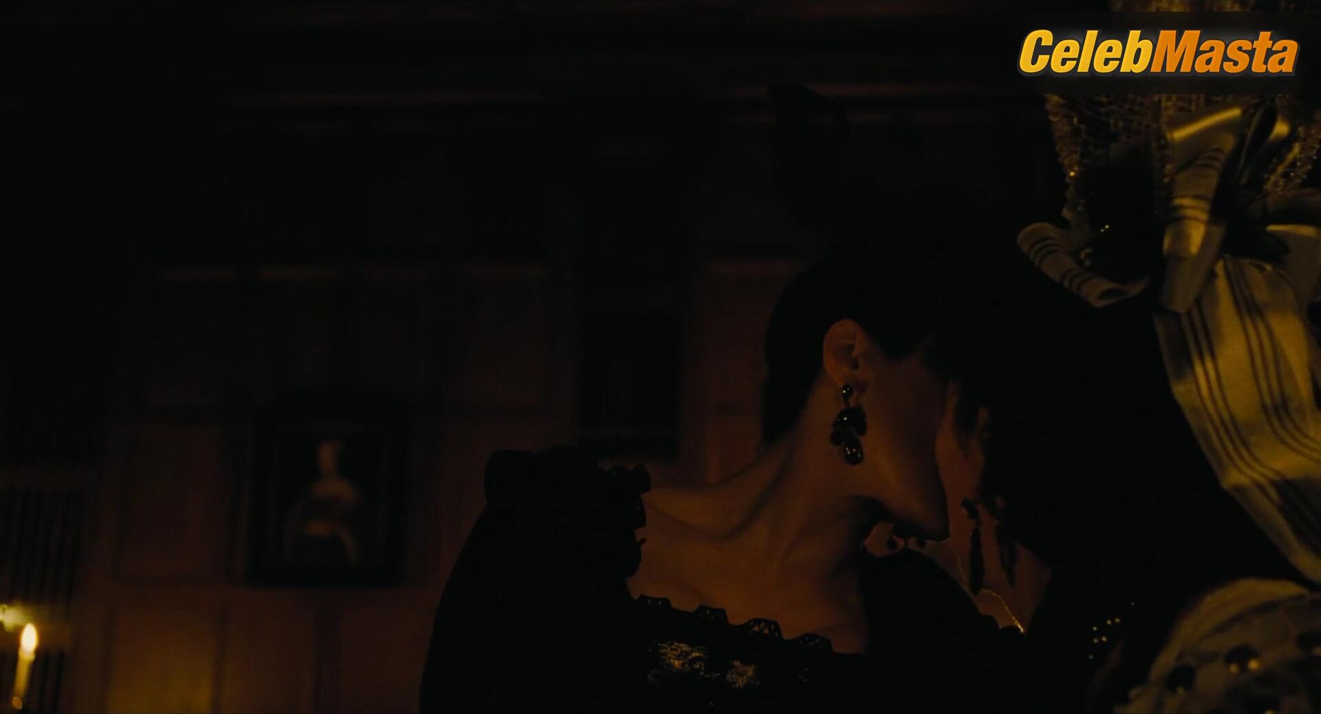 Olivia Colman Rachel Weisz And Get Lesbian Scene In The - Photo 2 of 5 photo 5