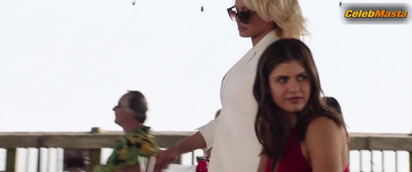 Pamela Anderson Shows Tits Scene In Baywatch - Photo 1 of 5 photo 2