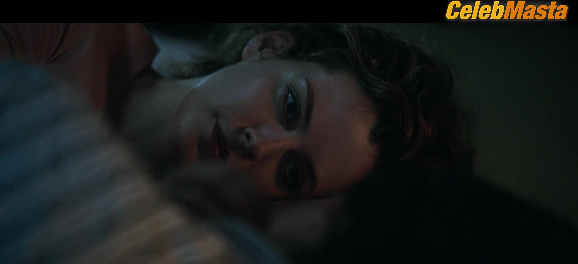 Alicia Vikander Riley Keough And ’s Lesbian Sex Scene - Photo 1 of 5