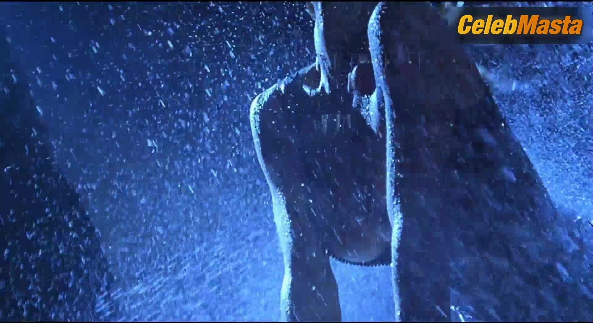 Pamela Anderson Bares Her Boobs In Barb Wire Scene - Photo 2 of 5 photo 4