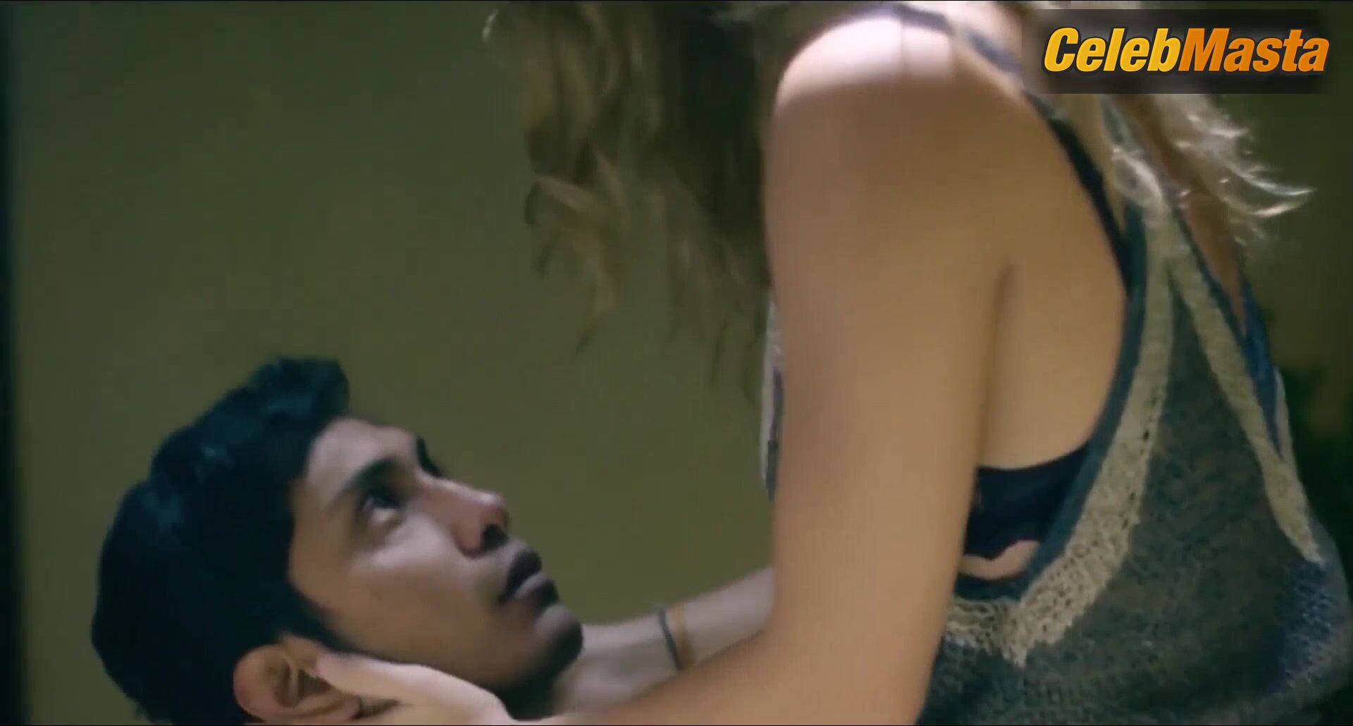 Paulina Davila ’s Tits Scene In Aqui En La Tierra - Photo 2 of 5 photo 5