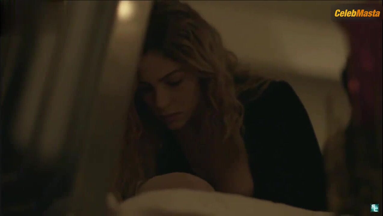 Paulina Davila ’s Booty Scene In Aqui En La Tierra - Photo 1 of 5 photo 5