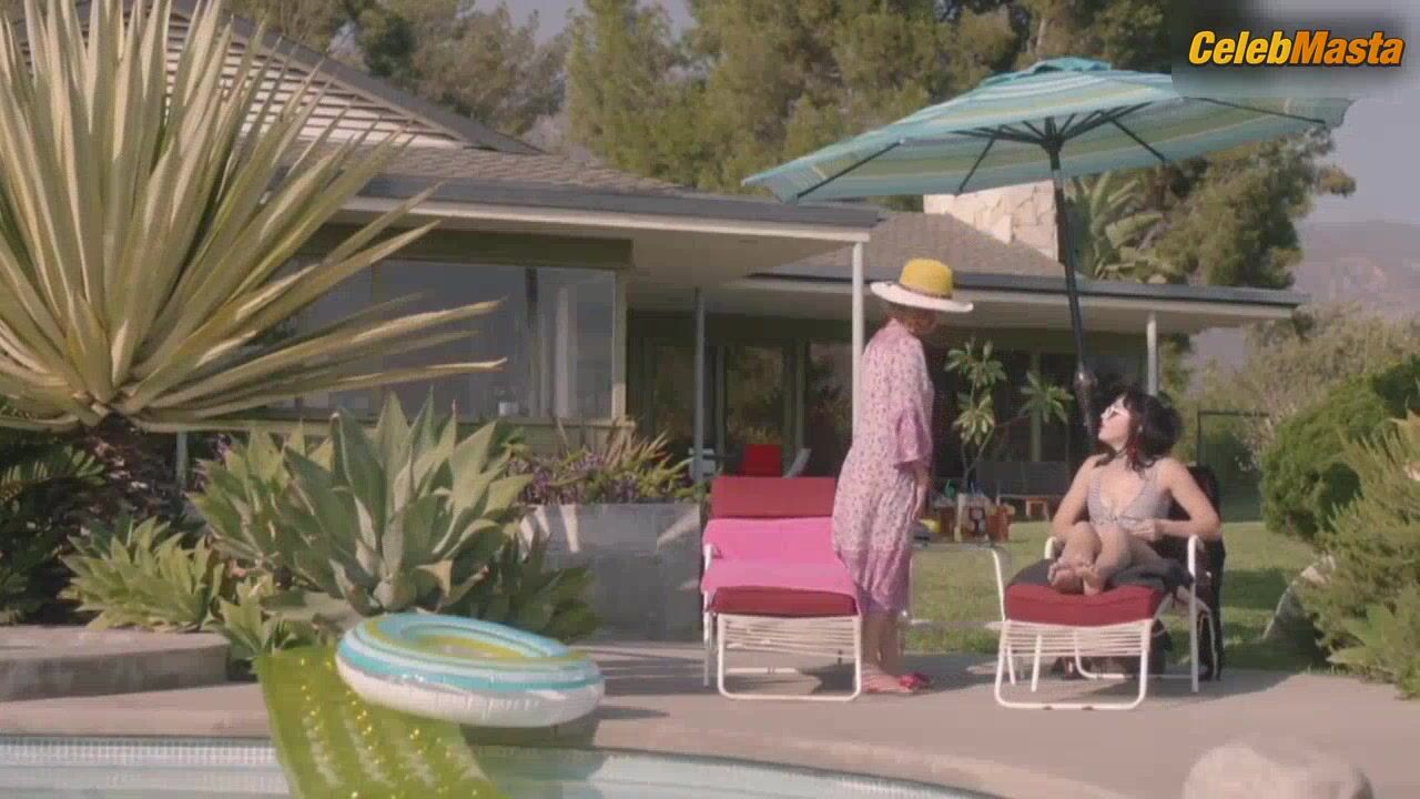 Peyton List ’s Butt, Boobs Scene In Gothic Springs - Photo 2 of 5