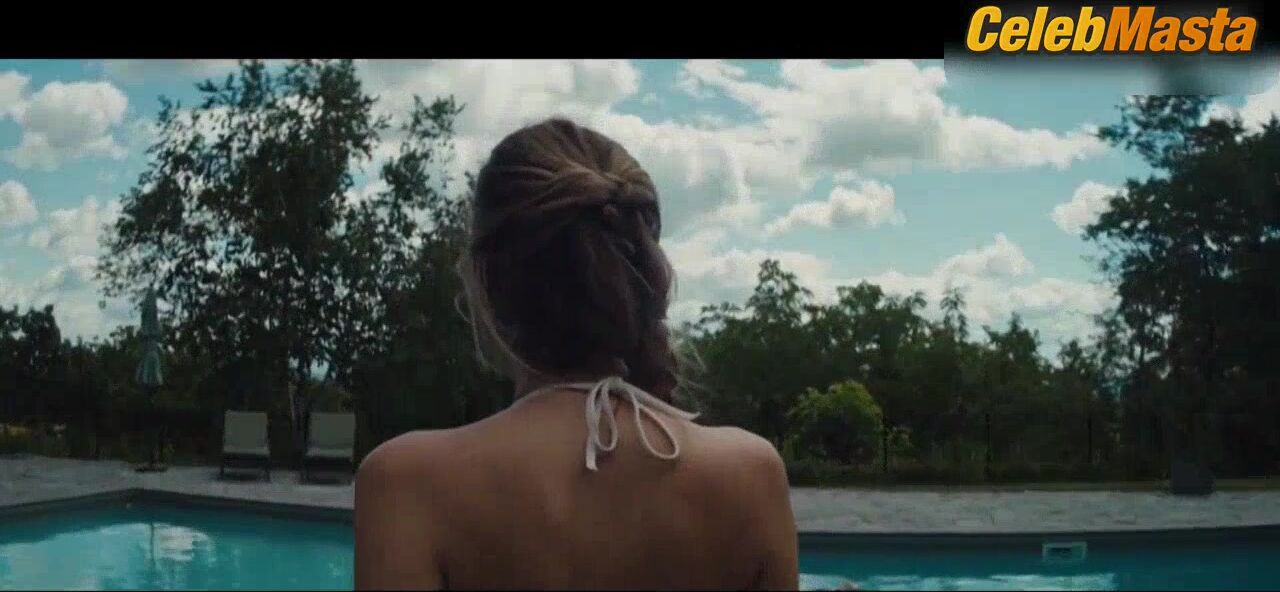 Abbey Lee Riley Keough And Swimsuit Scene In Welcome - Photo 2 of 5 photo 1