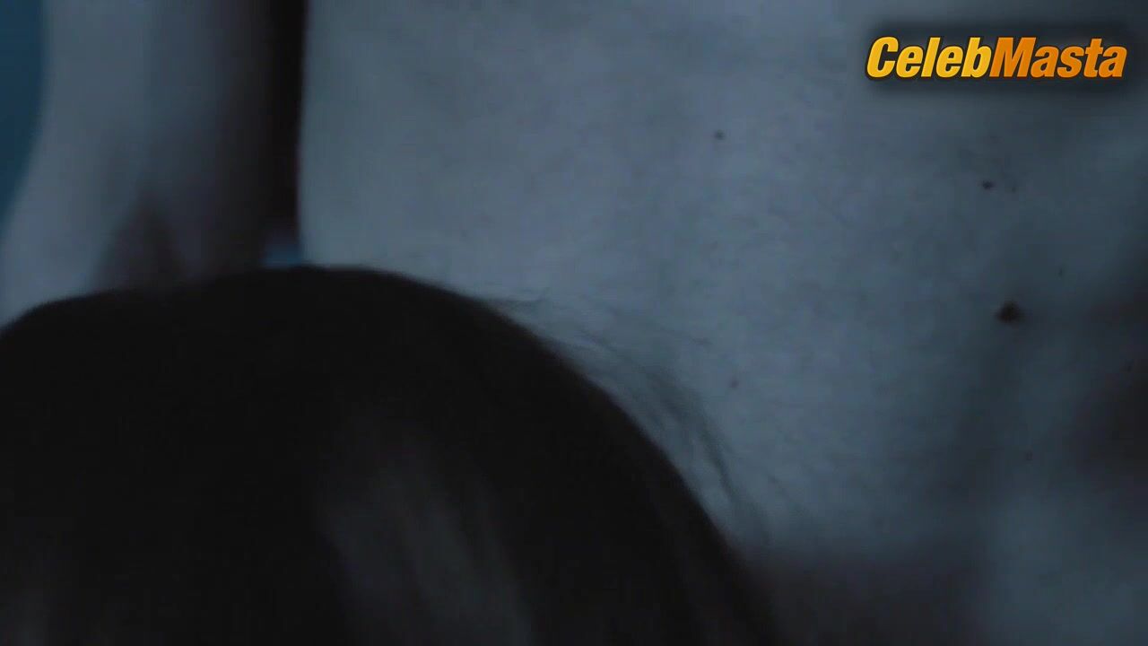 Riley Keough Shows Naked Scene In The Girlfriend - Photo 1 of 5 photo 2