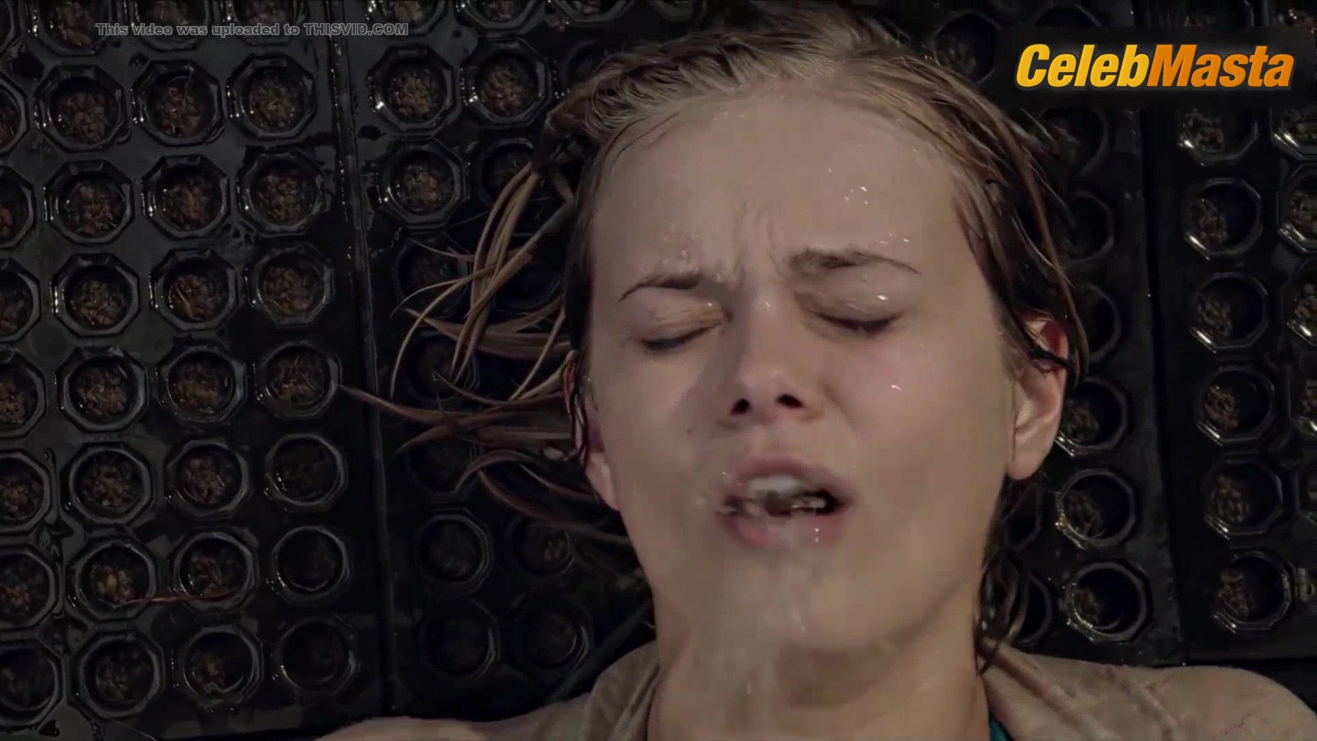 Sara Paxton Flaunts Swimsuit Scene In Shark Night 3d - Photo 4 of 5 photo 5