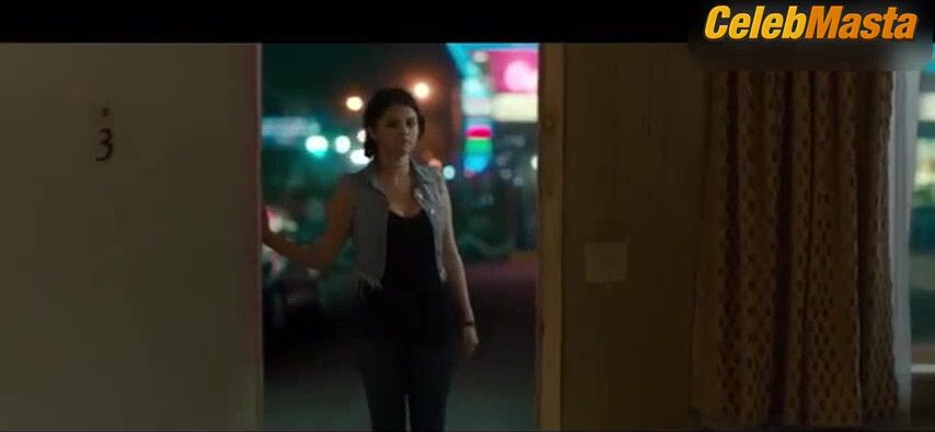 Selena Gomez Tits Scene From The Fundamentals Of Caring - Photo 2 of 5 photo 1