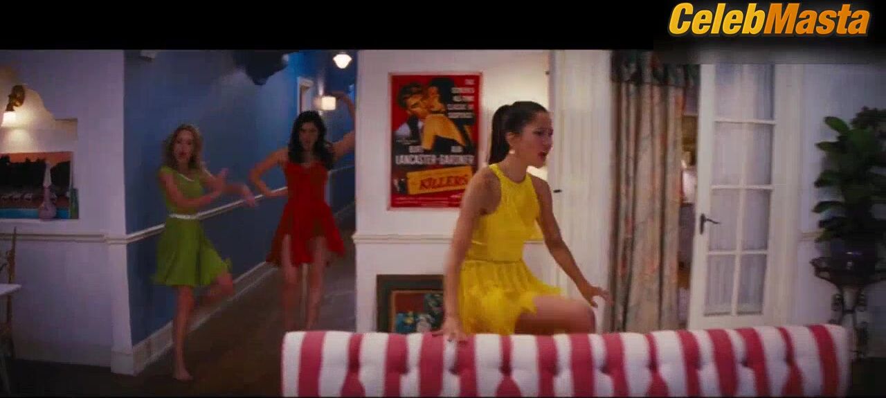 Sonoya Mizuno ’s Underwear Scene In La La Land - Photo 2 of 5 photo 1