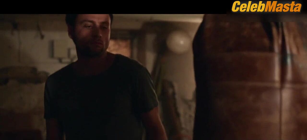Teresa Palmer Reveals Tits In Berlin Syndrome Scene - Photo 2 of 5 photo 1
