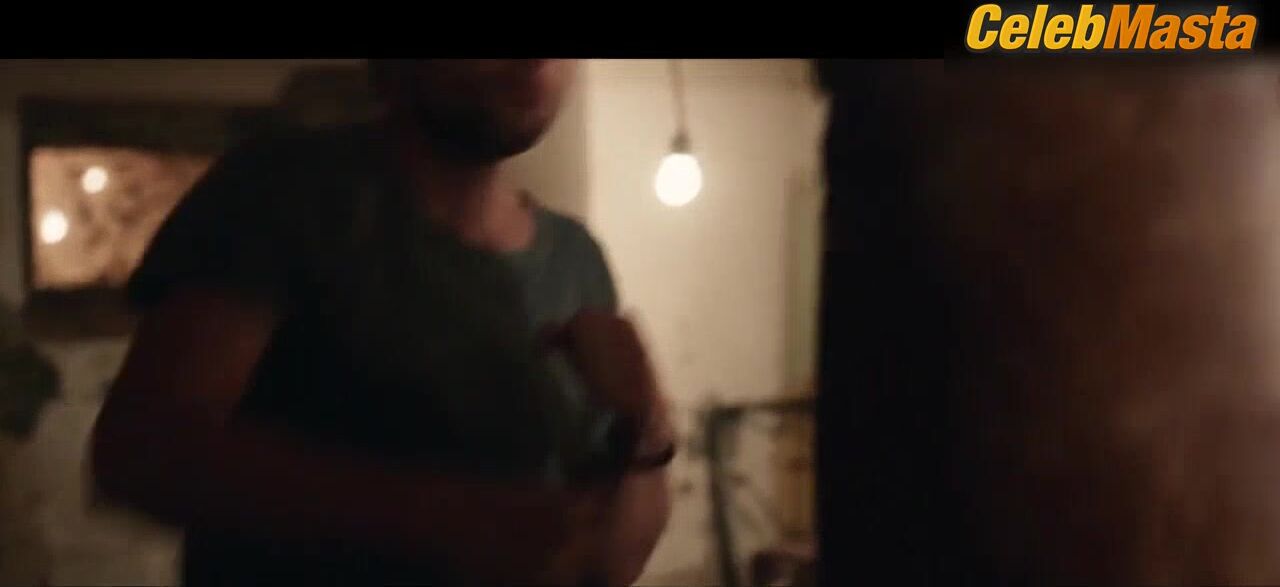 Teresa Palmer Reveals Tits In Berlin Syndrome Scene - Photo 2 of 5