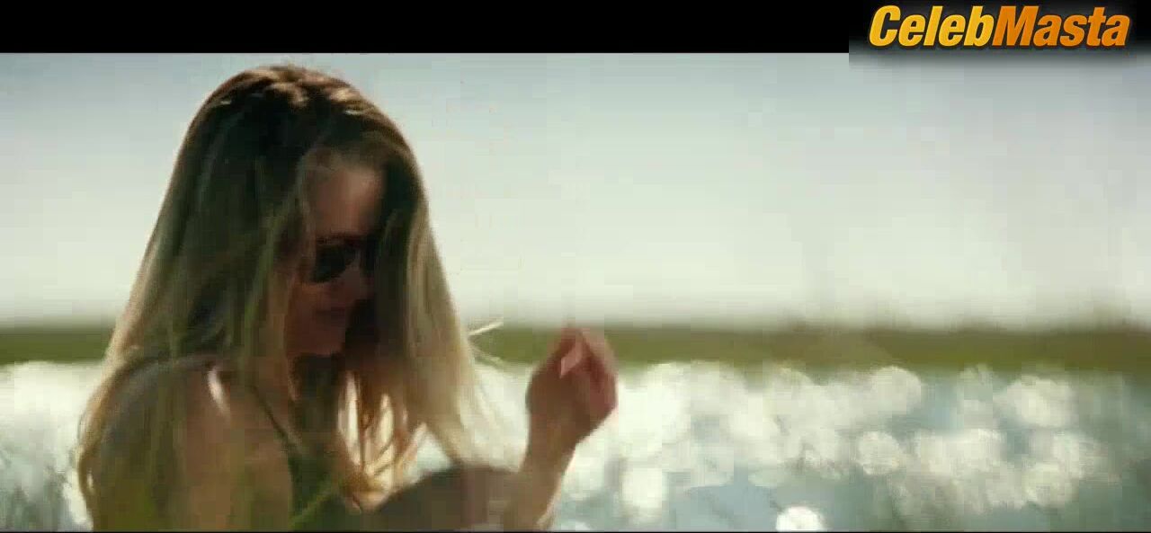 Teresa Palmer Swimsuit Scene In The Choice - Photo 3 of 5 photo 4